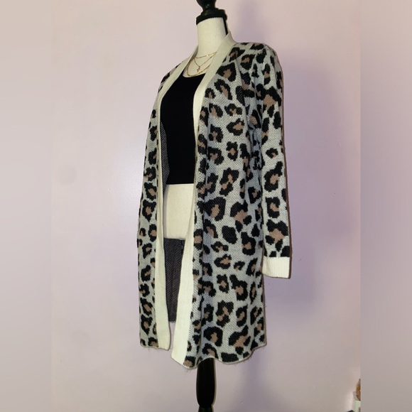SOHO APPAREL Women’s Leopard Pattern  Casual Long Cardigan Size L (#bundle&save) - Picture 8 of 11